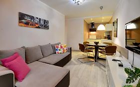 Eleganckie i Stylowe Apartamenty Sun Seasons 24 w Karpaczu z Parkingiem by Noclegi Renters